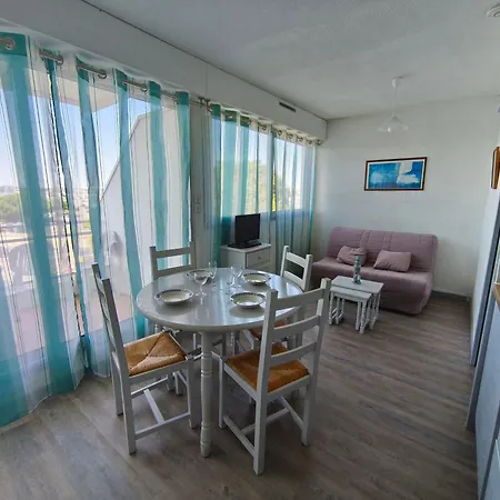 Cosy A Avec Balcon Et Parking Prive - Fr-1-551-52 Apartment *