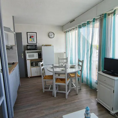 Apartment Cosy A Avec Balcon Et Parking Prive - Fr-1-551-52 La Rochelle (Charente-Maritime)